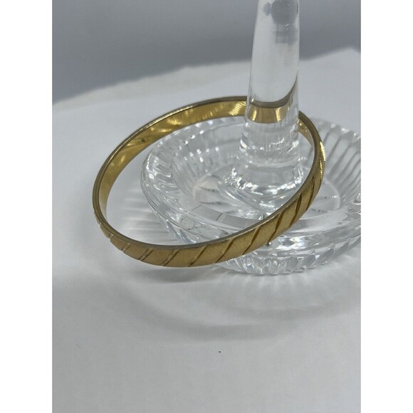 Vintage Monet Signed Textured Gold Tone Etched Bangle Bracelet - Picture 2 of 6